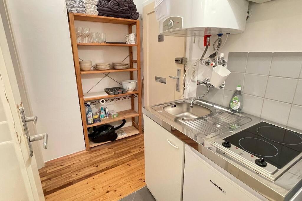 Mariahilfer Street Apartment Wien Ngoại thất bức ảnh