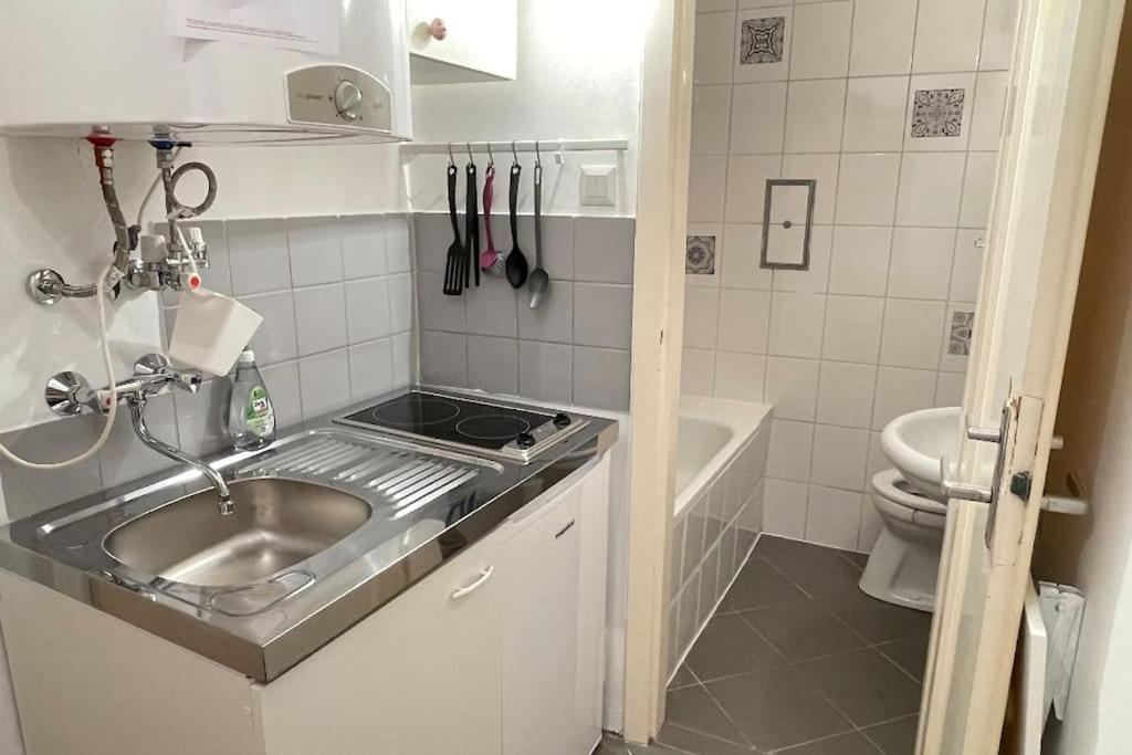 Mariahilfer Street Apartment Wien Ngoại thất bức ảnh